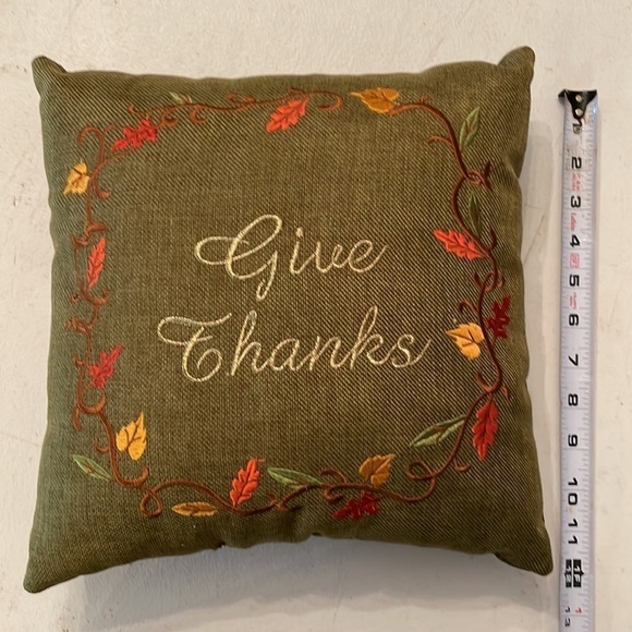 Give Thanks Throw Pillow 🍁🙏🏻🦃🍂 - Picture 7 of 11